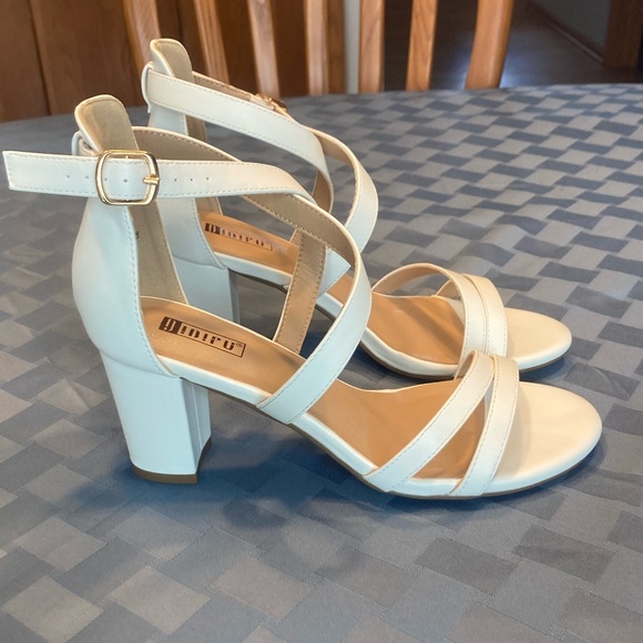 IDIFU Block Heels - Size 8 - Picture 2 of 6